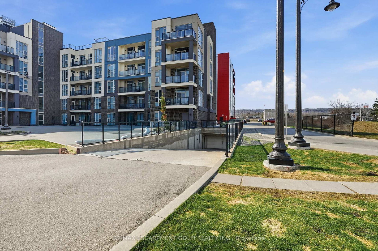 10 Concord Place, Unit 304 - Photo 4