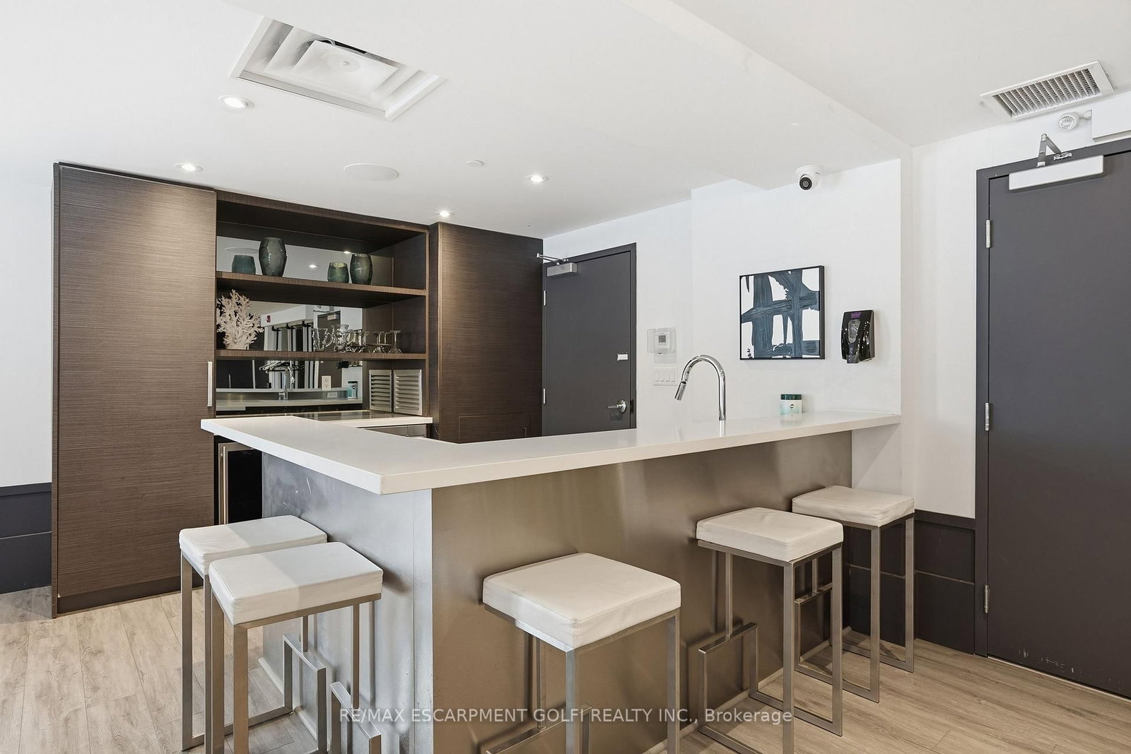 10 Concord Place, Unit 304 - Photo 40