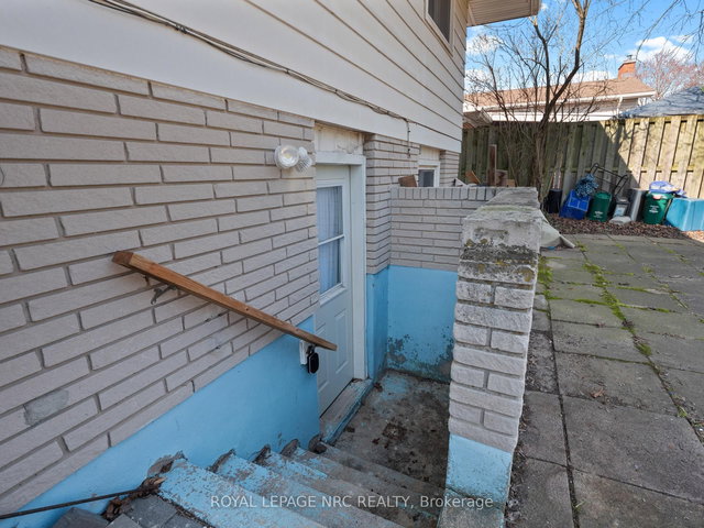 LOWER - 34 PRESTON Place