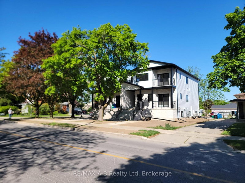 home for lease on 312 Forman Avenue