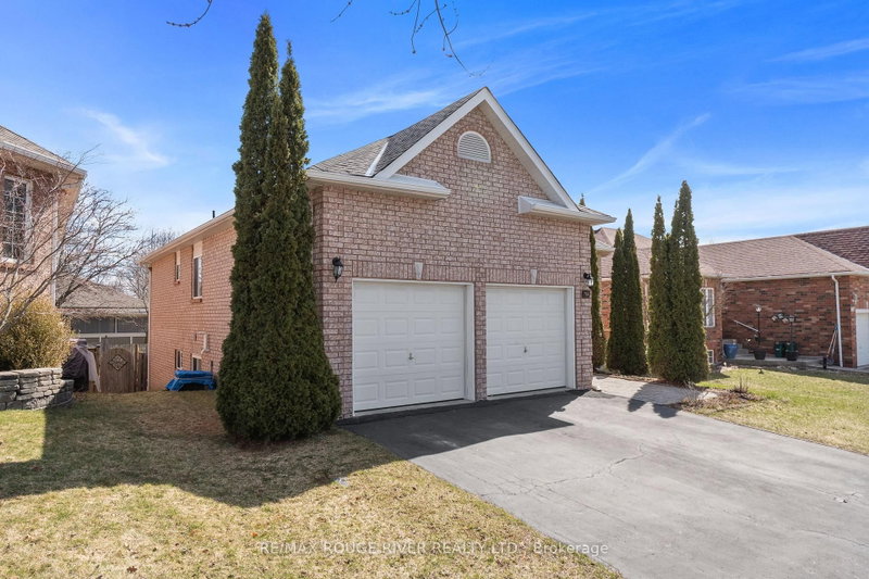 766 Munson Crescent