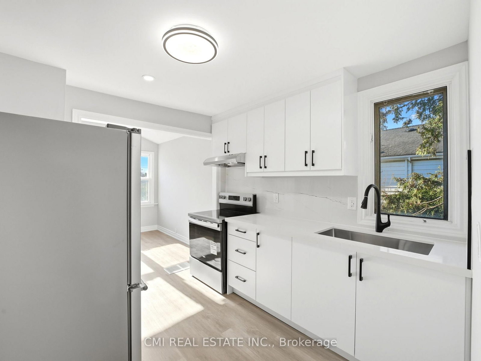 Detached House for sale at 86 Adair Avenue, Hamilton, Ontario, L8K 3S5 - Glenview - MLS: X12994922