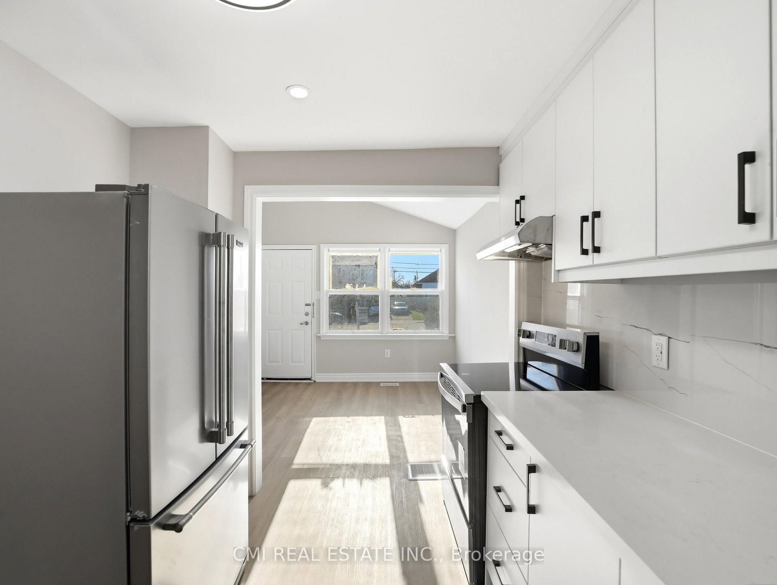 Detached House for sale at 86 Adair Avenue, Hamilton, Ontario, L8K 3S5 - Glenview - MLS: X12994922