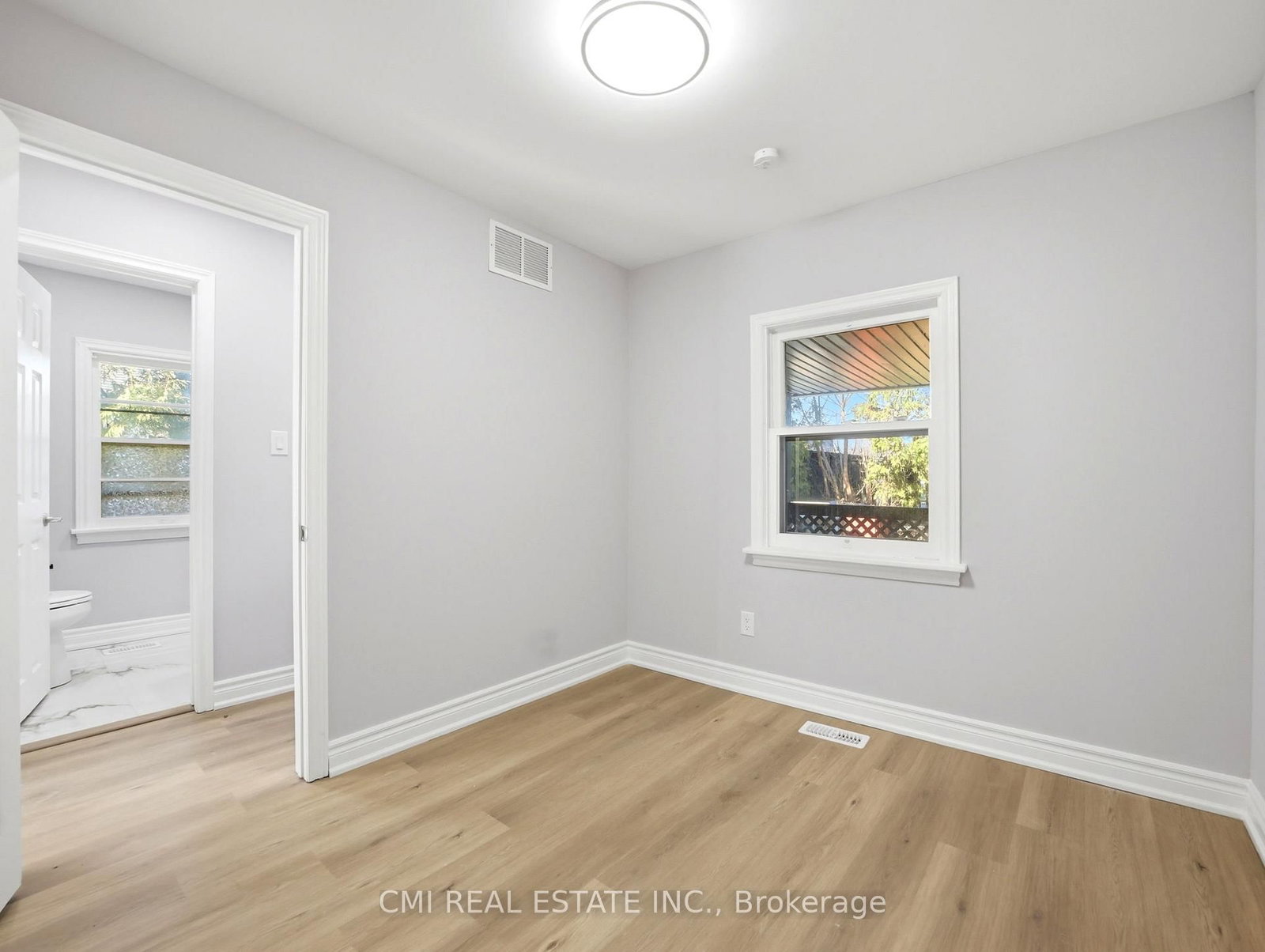 Detached House for sale at 86 Adair Avenue, Hamilton, Ontario, L8K 3S5 - Glenview - MLS: X12994922