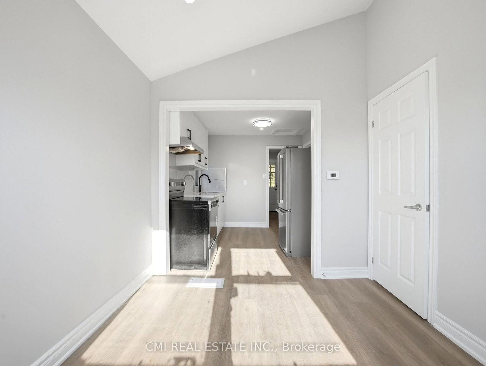 Detached House for sale at 86 Adair Avenue, Hamilton, Ontario, L8K 3S5 - Glenview - MLS: X12994922