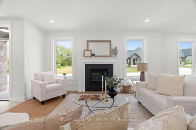 39 EAST GLEN Drive • Lambton Shores, ON photo 9