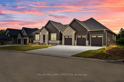 52 EAST GLEN Drive • Lambton Shores, ON photo 2