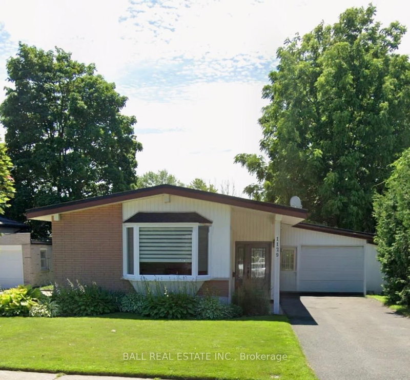 home for sale on 1129 Algonquin Boulevard