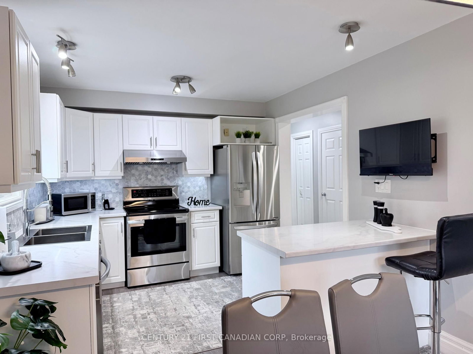 9 Barrett Crescent • St. Thomas, ON photo 7