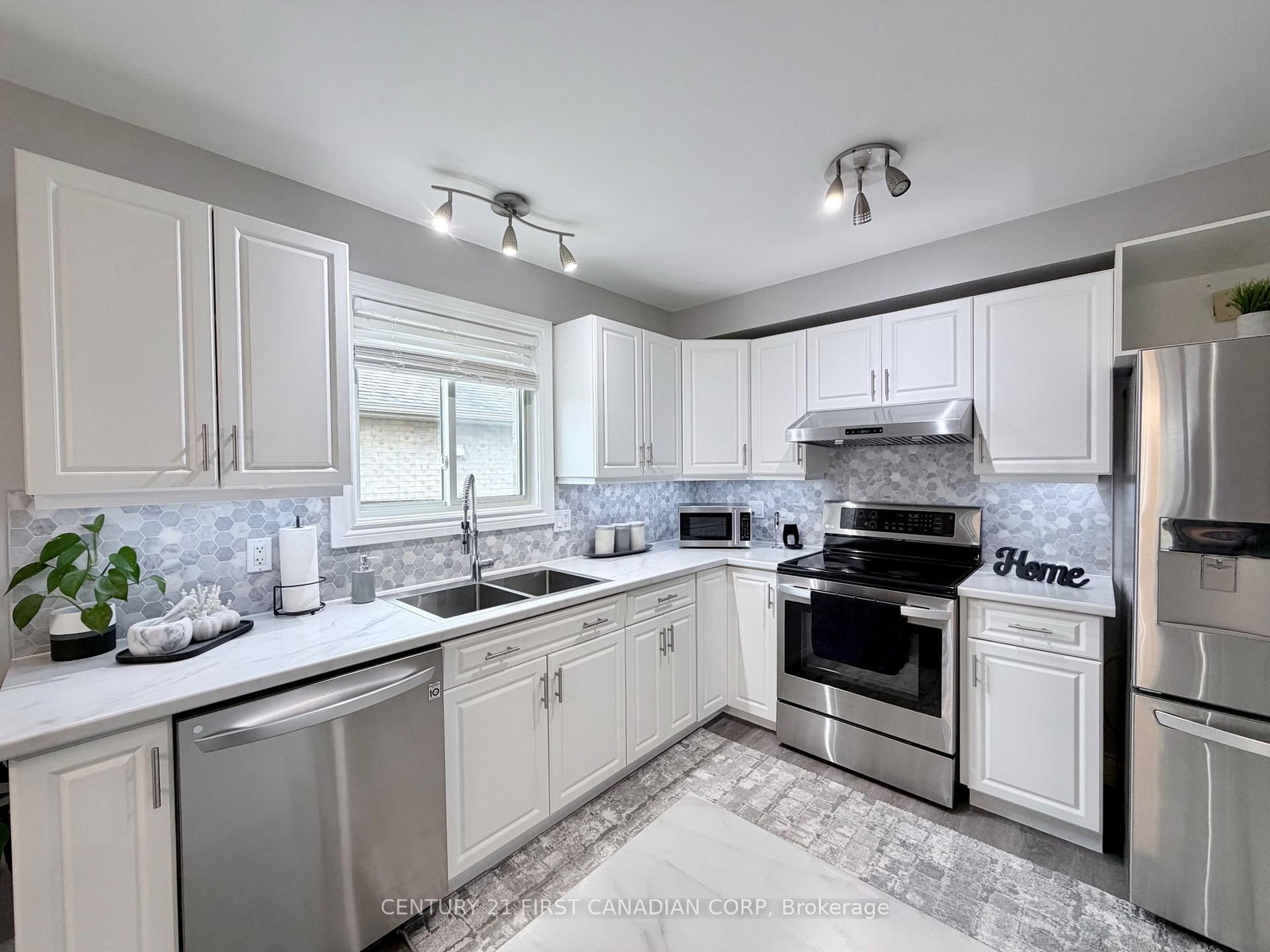 9 Barrett Crescent • St. Thomas, ON photo 8