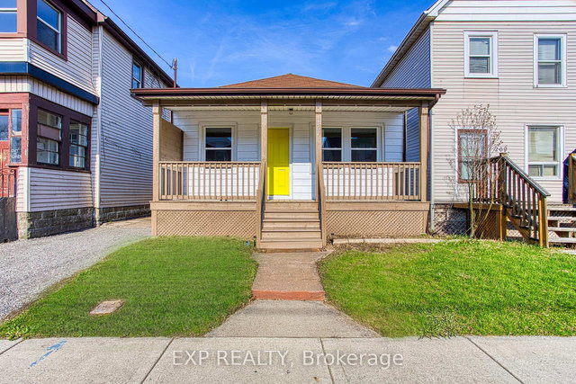 267 Rosslyn Avenue N