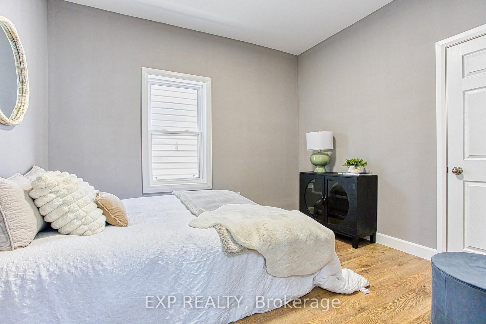 Detached House for sale at 267 Rosslyn Avenue, Hamilton, Ontario, L8L 7P9 - Crown Point - MLS: X12995020