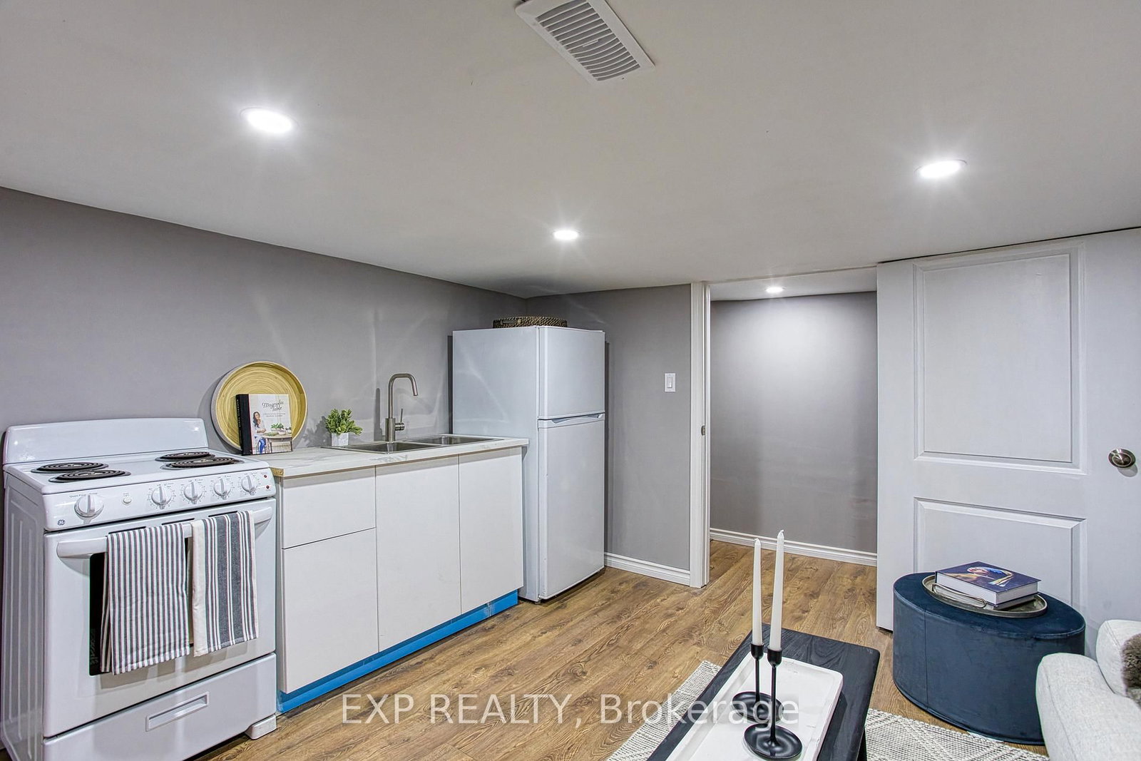 Detached House for sale at 267 Rosslyn Avenue, Hamilton, Ontario, L8L 7P9 - Crown Point - MLS: X12995020