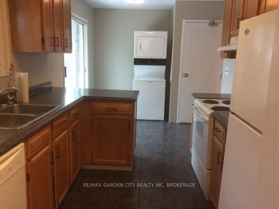 Unit Upper — 43 Dunvegan Road — photo 6