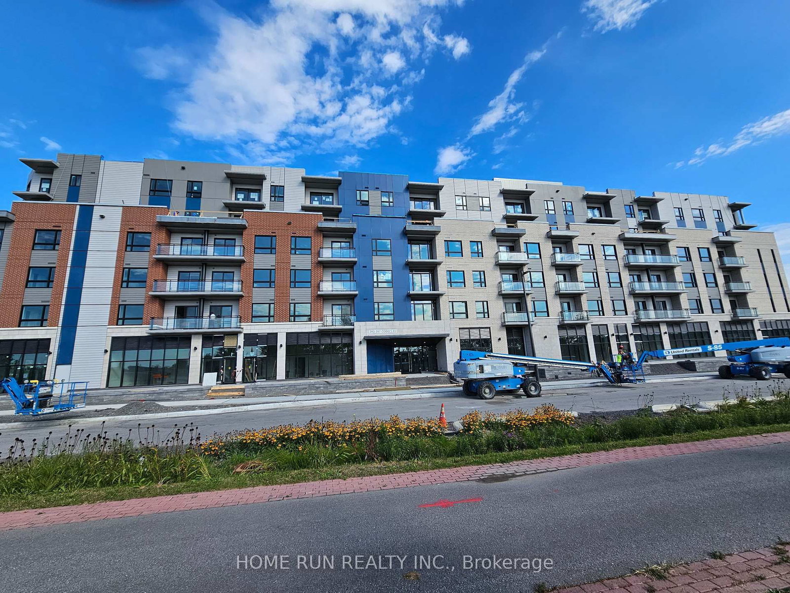 397 Codd's Road, Unit 411