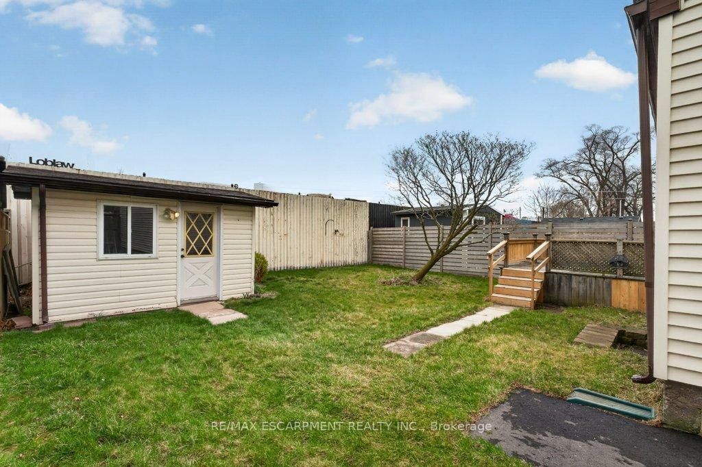 Detached House for sale at 5 Mahony Avenue, Hamilton, Ontario, L8H 3C3 - Normanhurst - MLS: X12995134