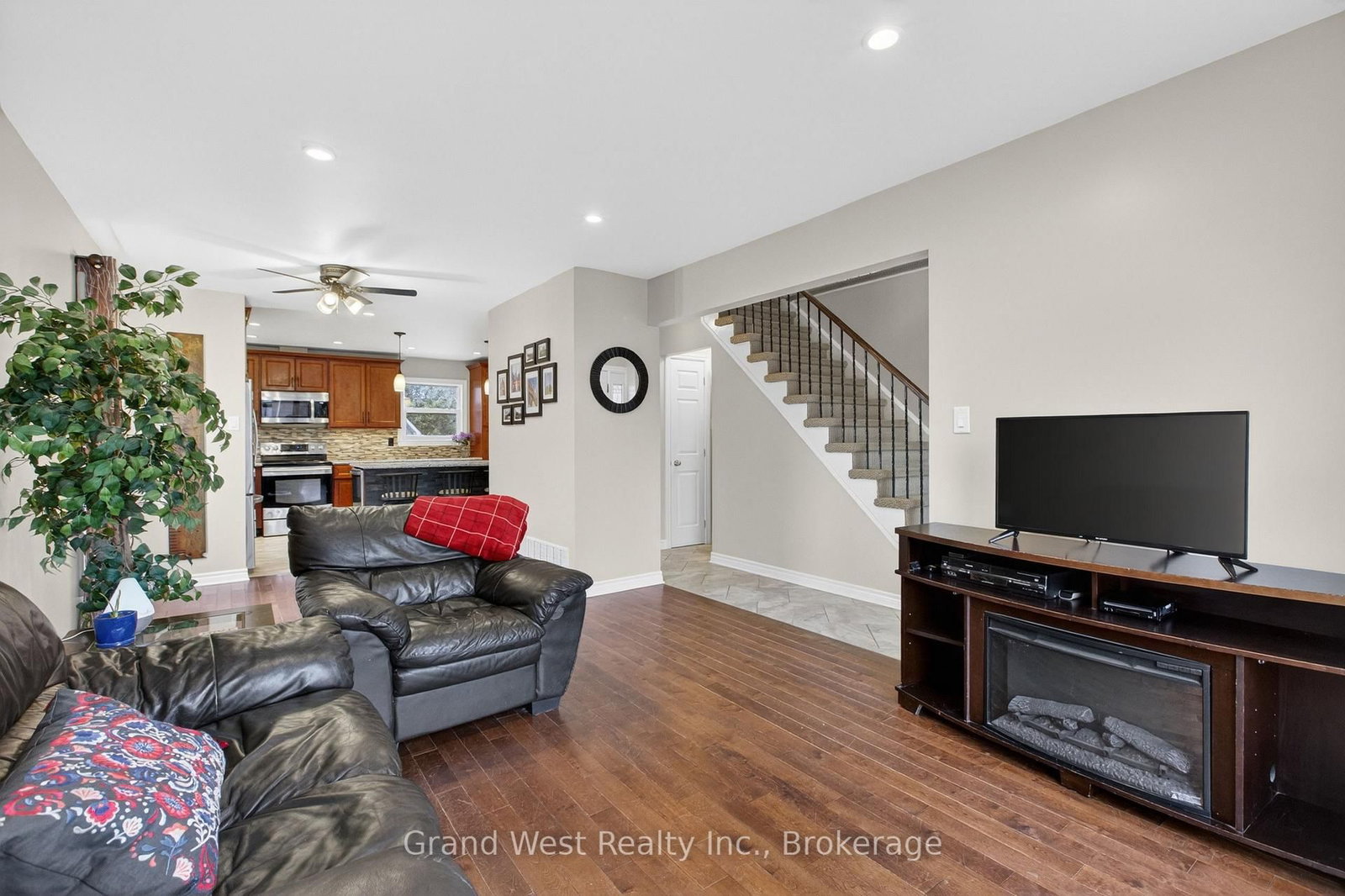 106 Hahn Avenue - Photo 11