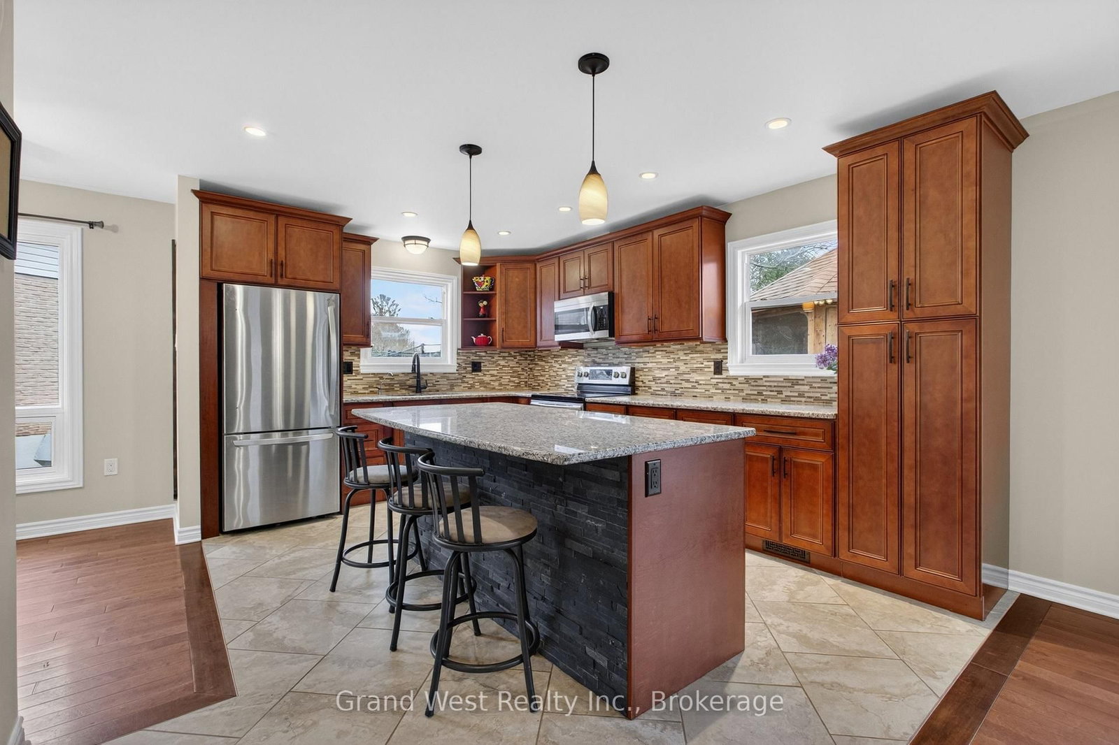 106 Hahn Avenue - Photo 16