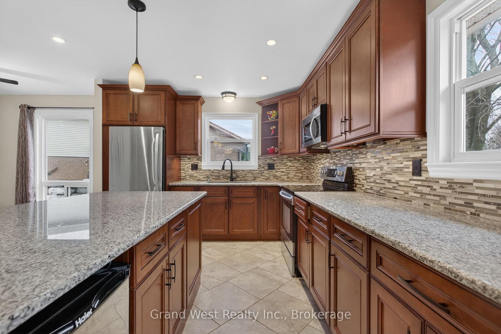 106 Hahn Avenue - Photo 17