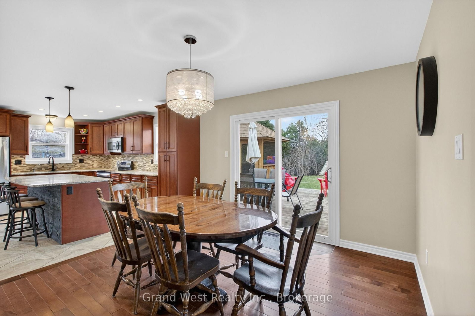 106 Hahn Avenue - Photo 21