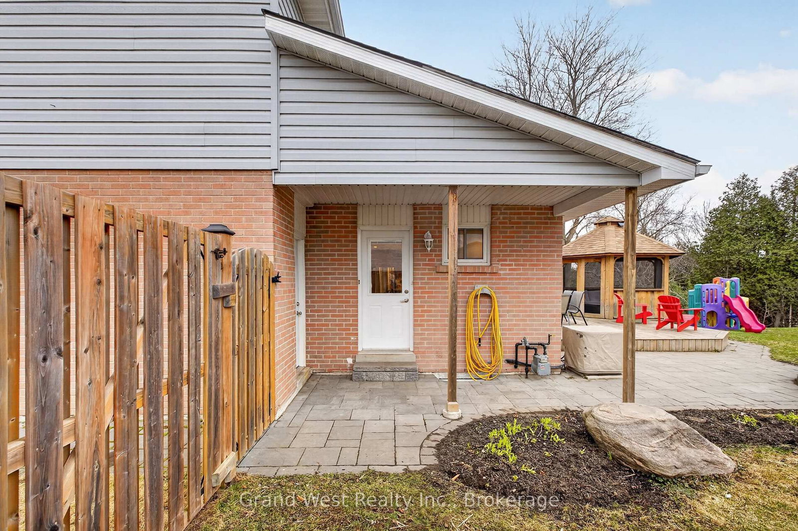 106 Hahn Avenue - Photo 40