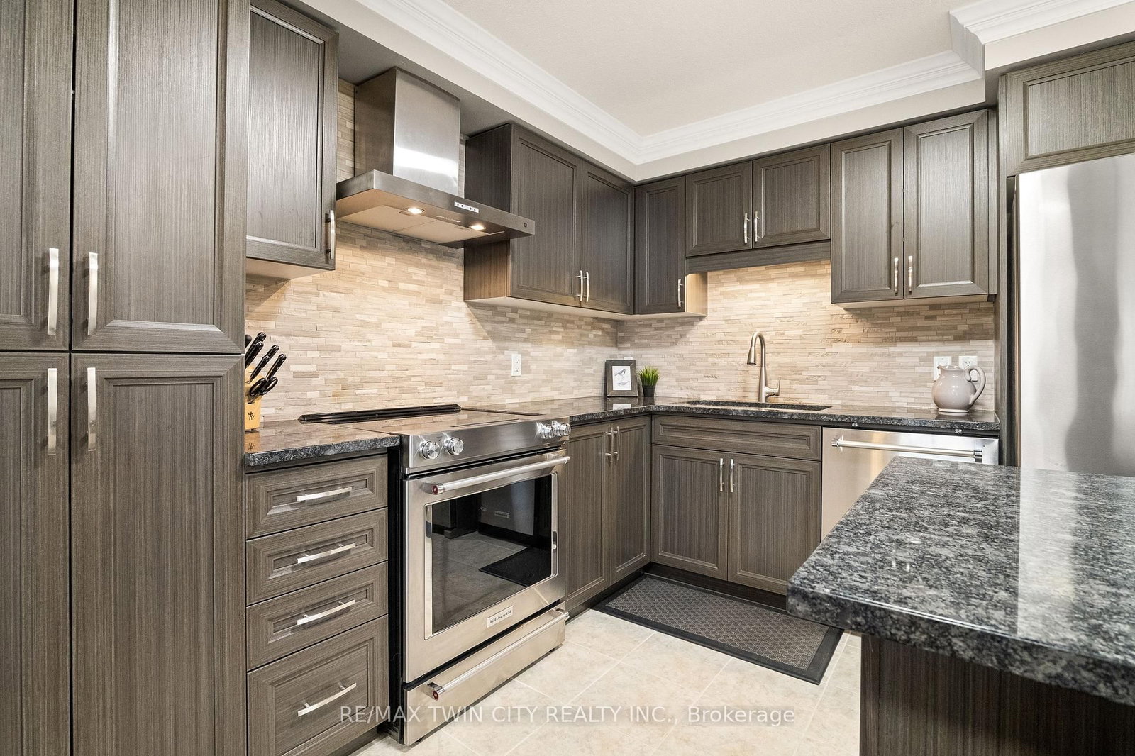 67 Meadowridge Street - Photo 10