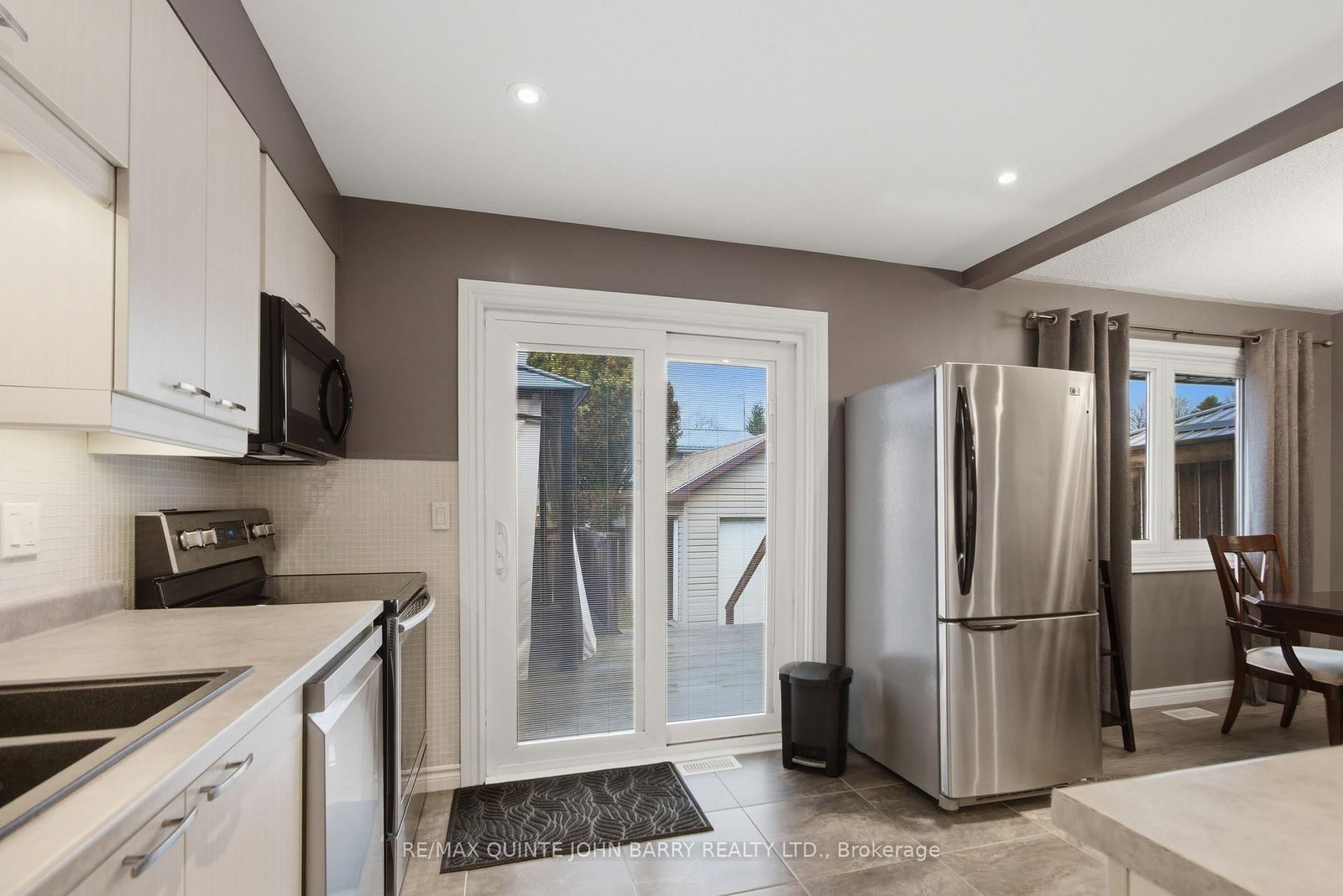 Detached House for sale at 106 Nicholas Street, Quinte West, Ontario, K8V 6B2 - Trenton Ward - MLS: X12995248