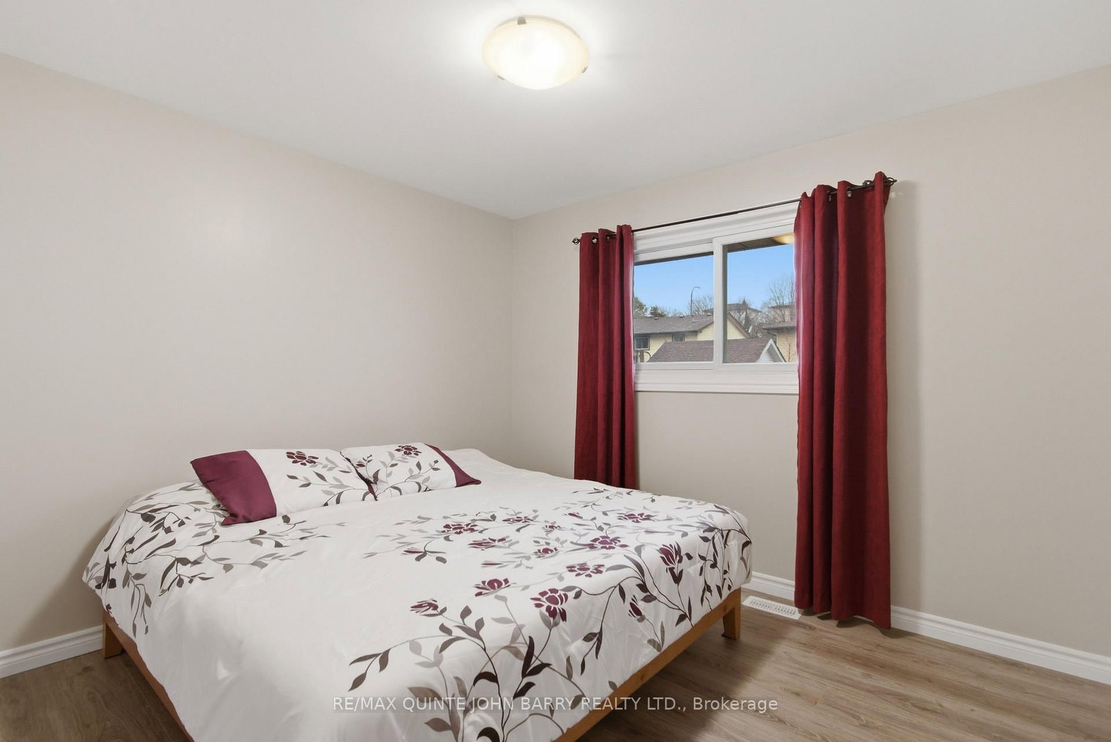 Detached House for sale at 106 Nicholas Street, Quinte West, Ontario, K8V 6B2 - Trenton Ward - MLS: X12995248