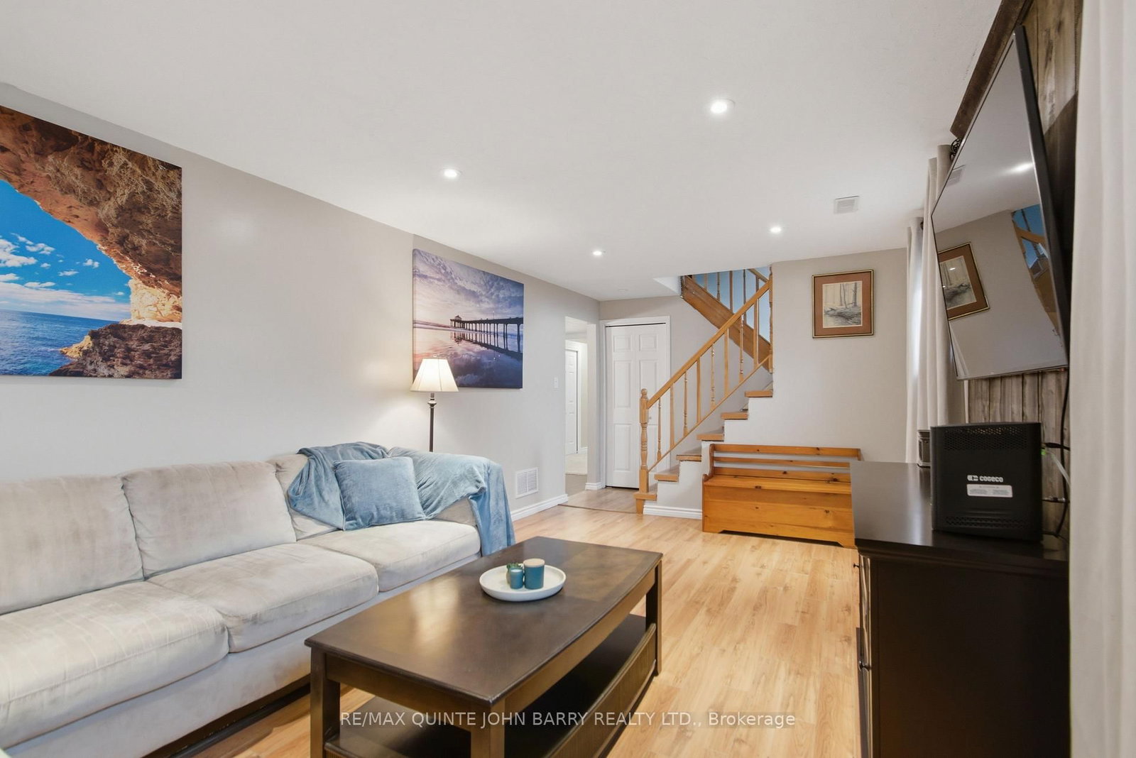 Detached House for sale at 106 Nicholas Street, Quinte West, Ontario, K8V 6B2 - Trenton Ward - MLS: X12995248