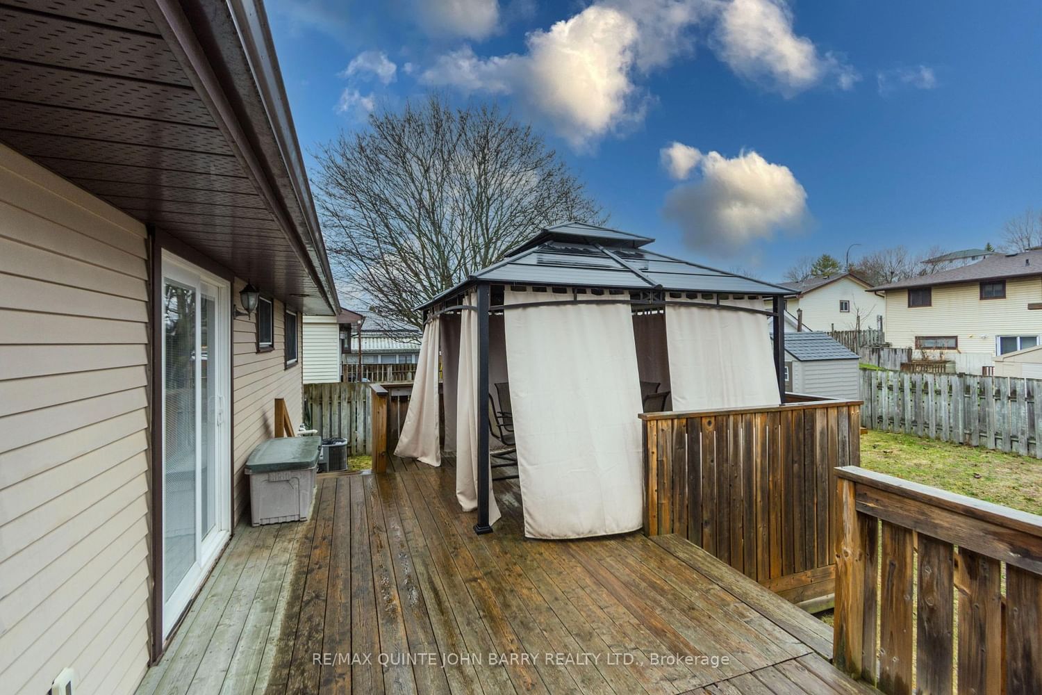 Detached House for sale at 106 Nicholas Street, Quinte West, Ontario, K8V 6B2 - Trenton Ward - MLS: X12995248