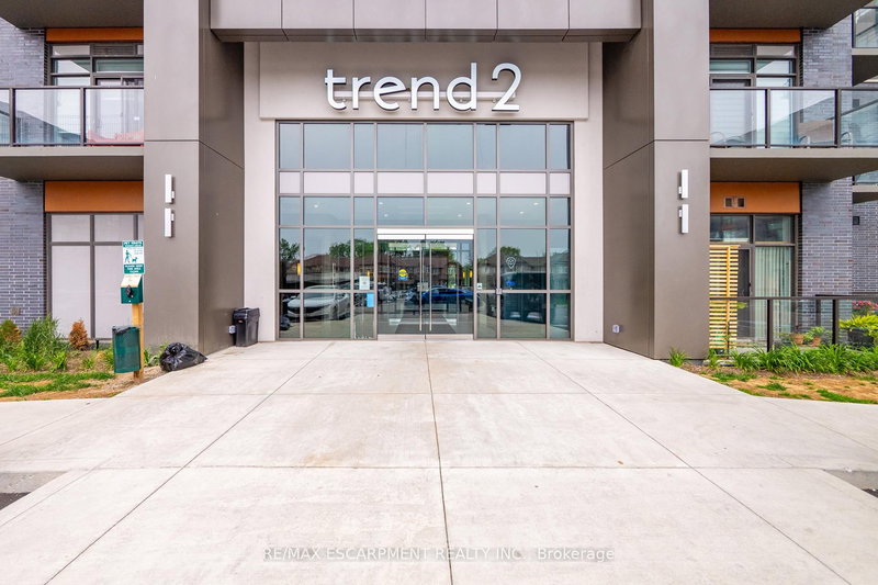1213 - 460 Dundas St E, Hamilton, L8B 2A5 | Image 2