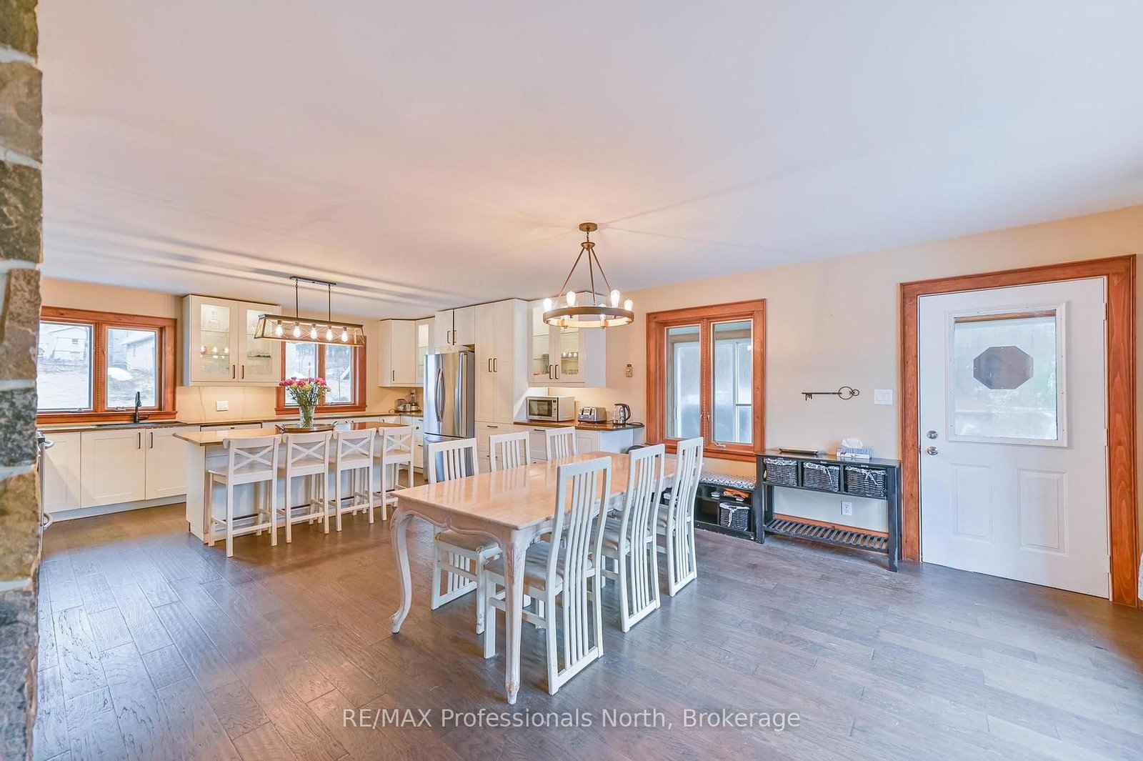 2481 North Shore Road • Algonquin Highlands, ON photo 3
