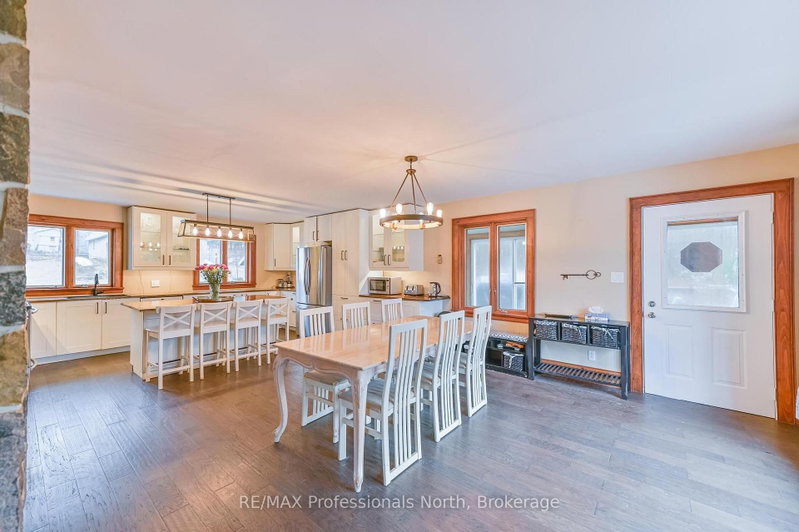2481 North Shore Road