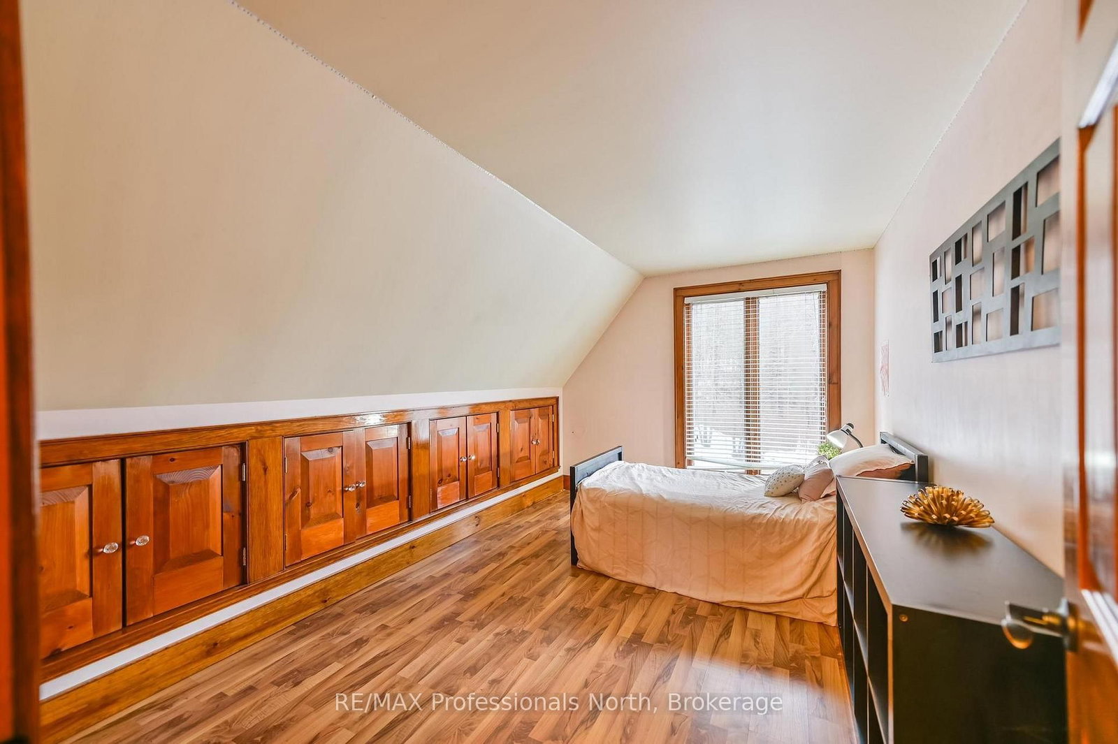2481 North Shore Road • Algonquin Highlands, ON photo 34