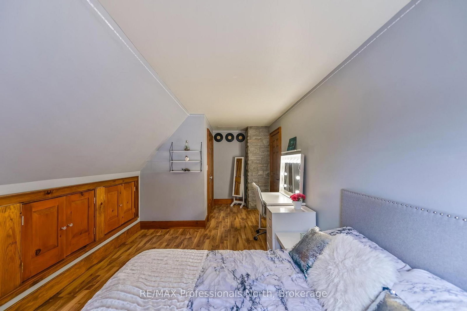 2481 North Shore Road • Algonquin Highlands, ON photo 37