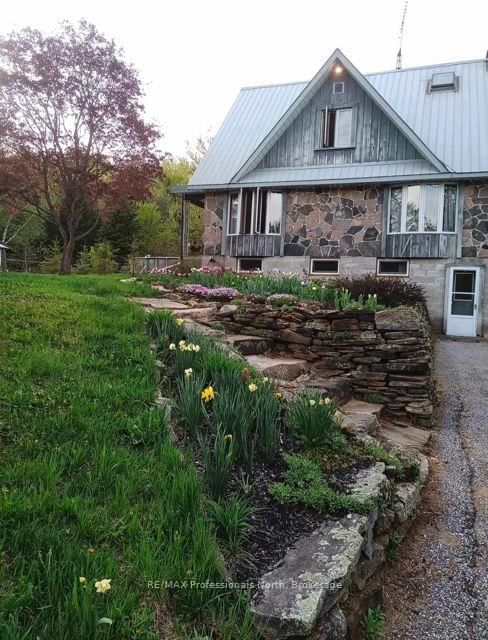 2481 North Shore Road • Algonquin Highlands, ON photo 41