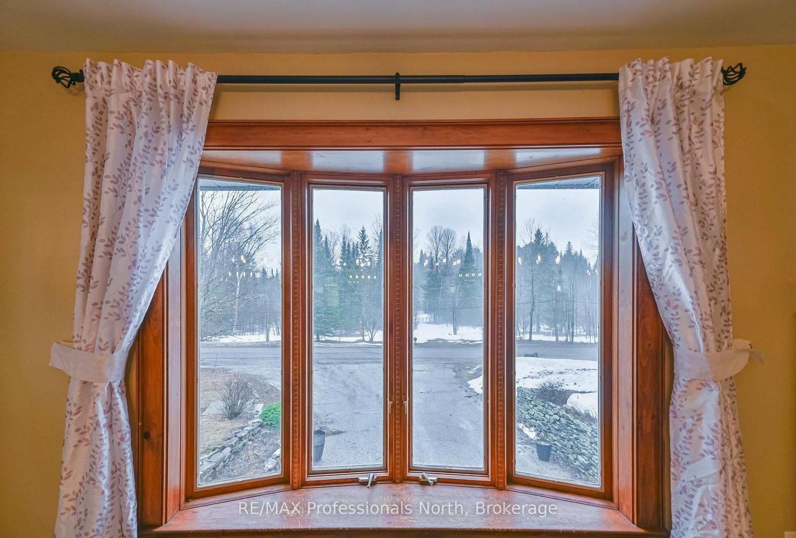 2481 North Shore Road • Algonquin Highlands, ON photo 6