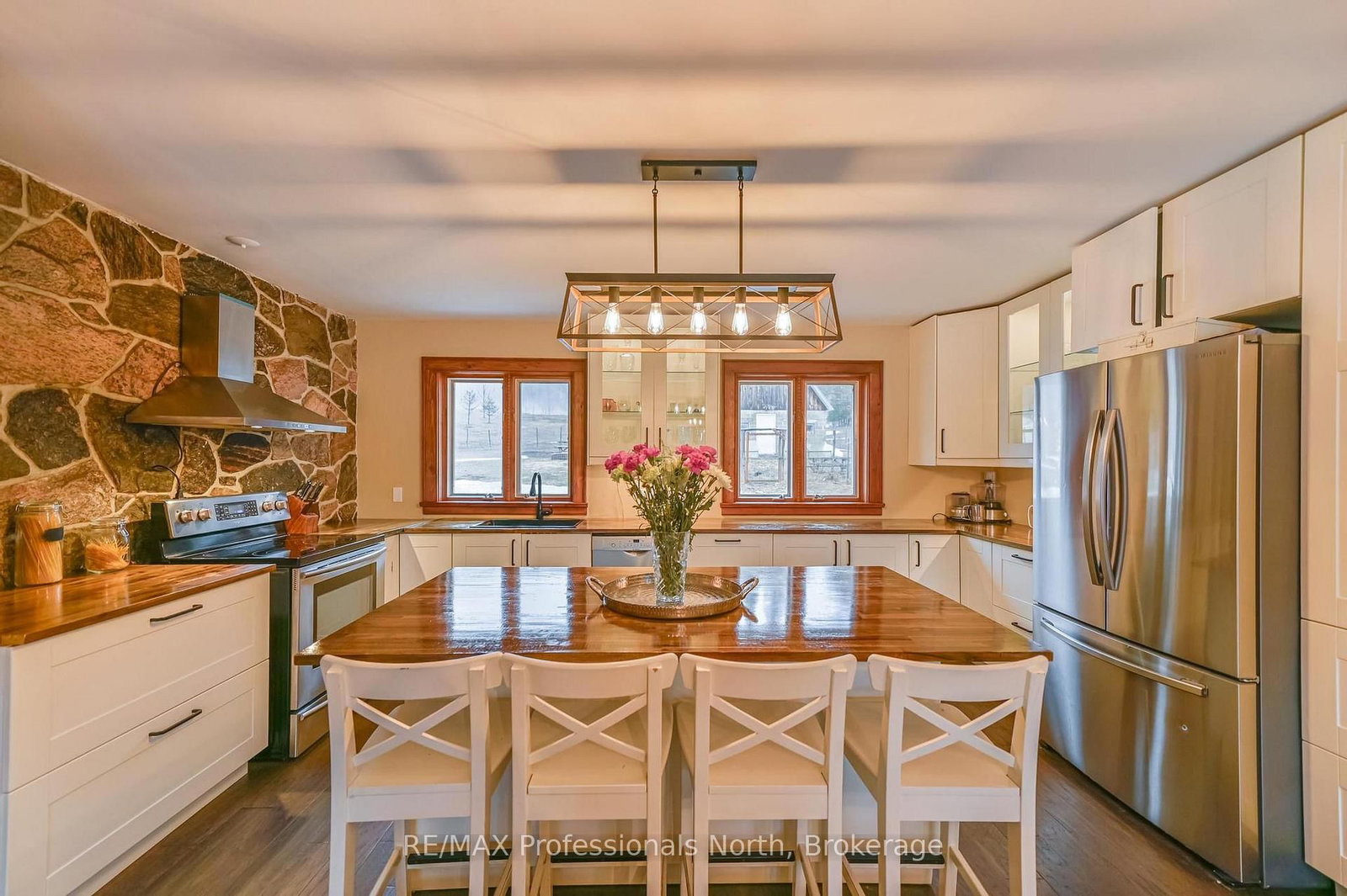 2481 North Shore Road • Algonquin Highlands, ON photo 9