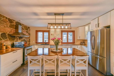 2481 North Shore Road • Algonquin Highlands, ON photo 9