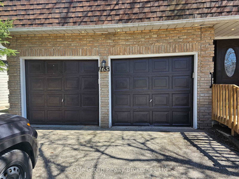 165 Brookside Cres, Kitchener, N2N 1G9 | Image 2