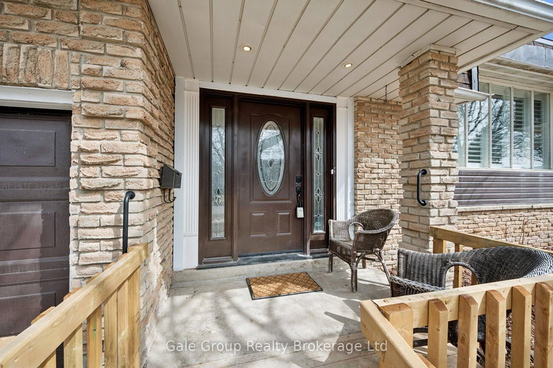 165 Brookside Cres, Kitchener, N2N 1G9 | Image 3