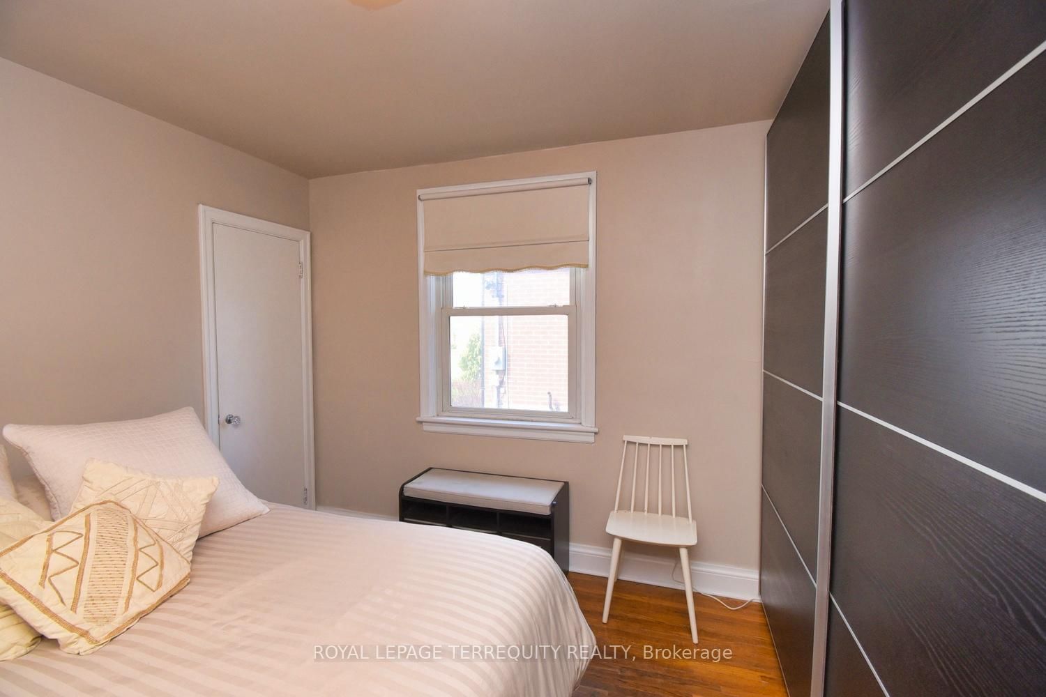 Detached House for sale at 63 West 1st Street, Hamilton, Ontario, L9C 3C2 - Bonnington - MLS: X12995522