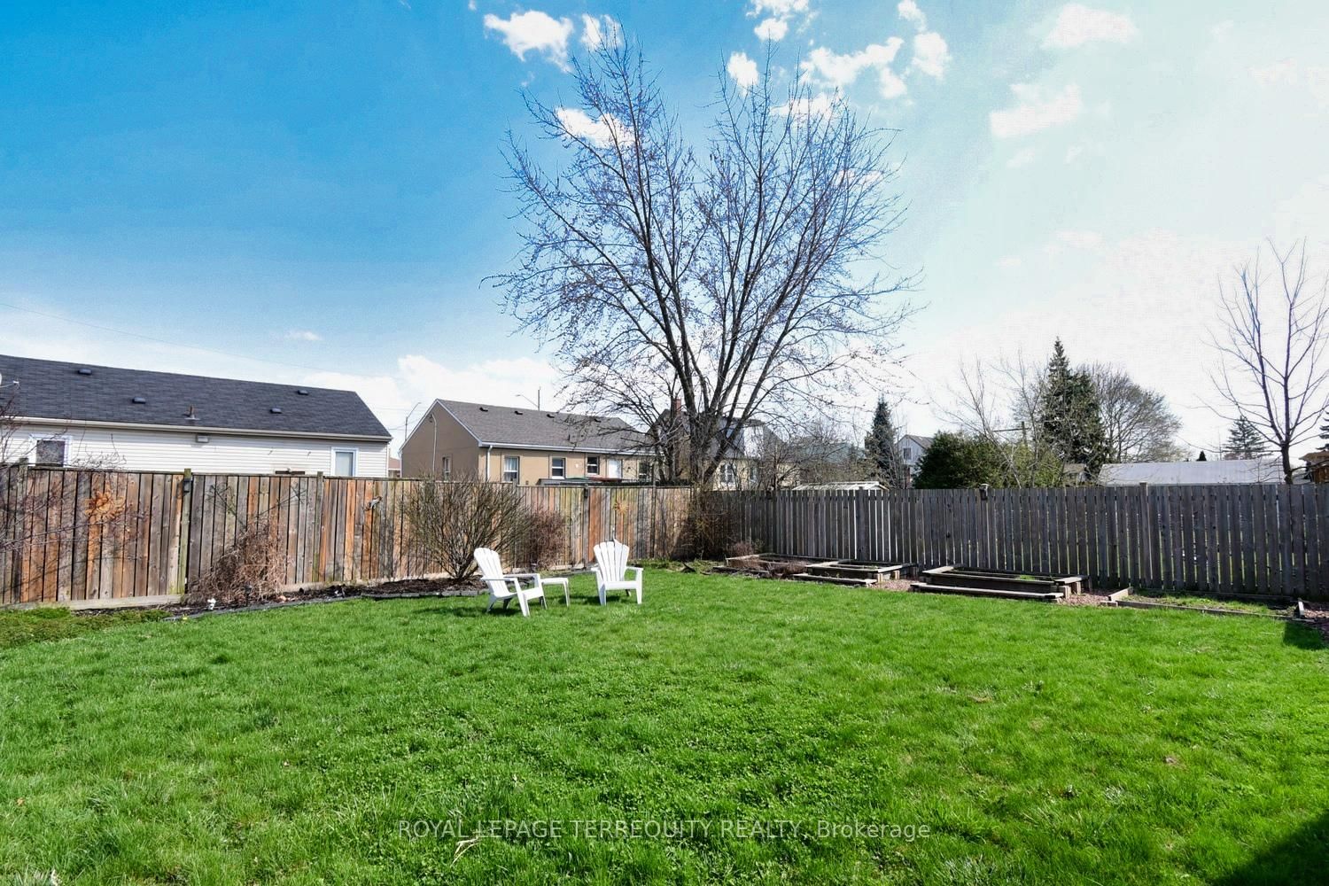 Detached House for sale at 63 West 1st Street, Hamilton, Ontario, L9C 3C2 - Bonnington - MLS: X12995522