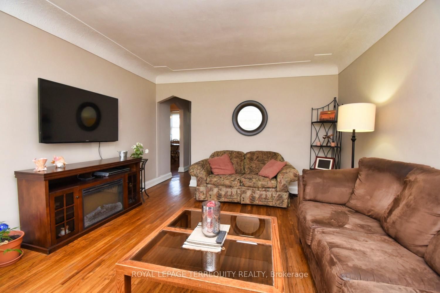 Detached House for sale at 63 West 1st Street, Hamilton, Ontario, L9C 3C2 - Bonnington - MLS: X12995522