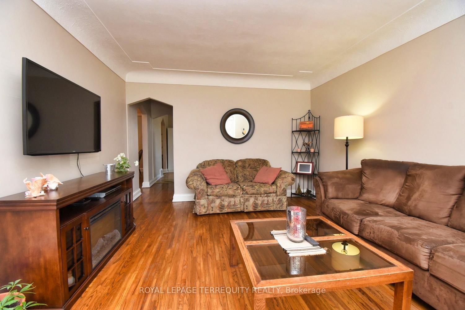 Detached House for sale at 63 West 1st Street, Hamilton, Ontario, L9C 3C2 - Bonnington - MLS: X12995522