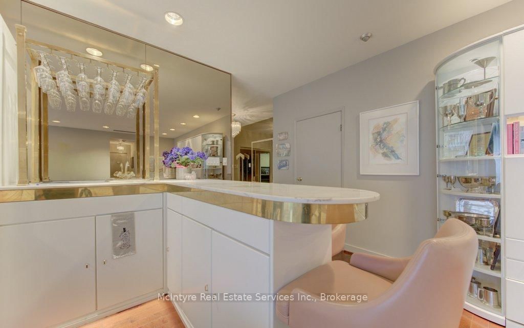 265 Westcourt Place, Unit PH9 - Photo 15