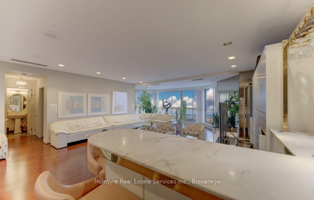 265 Westcourt Place, Unit PH9 - Photo 23