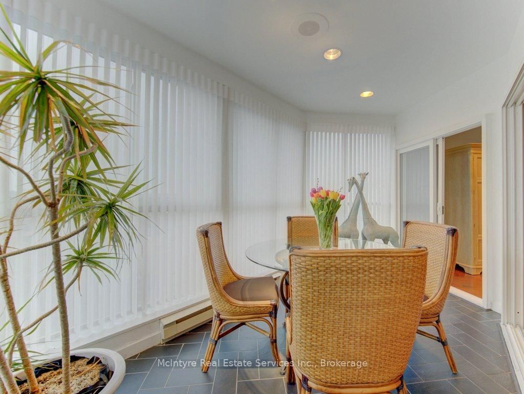 265 Westcourt Place, Unit PH9 - Photo 31