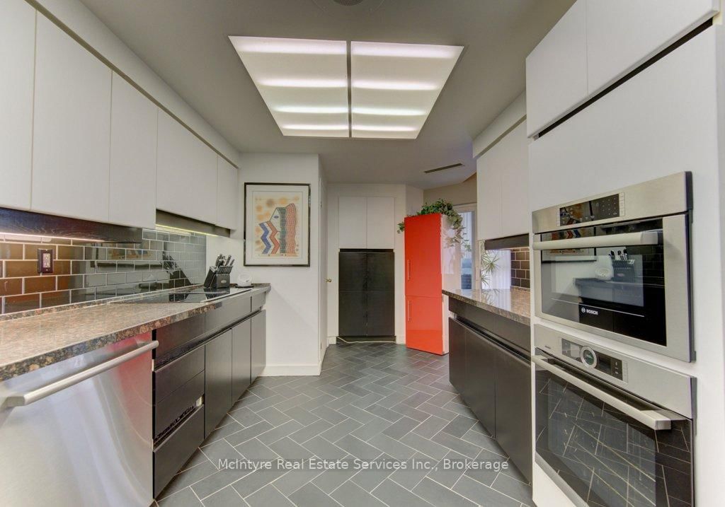 265 Westcourt Place, Unit PH9 - Photo 37