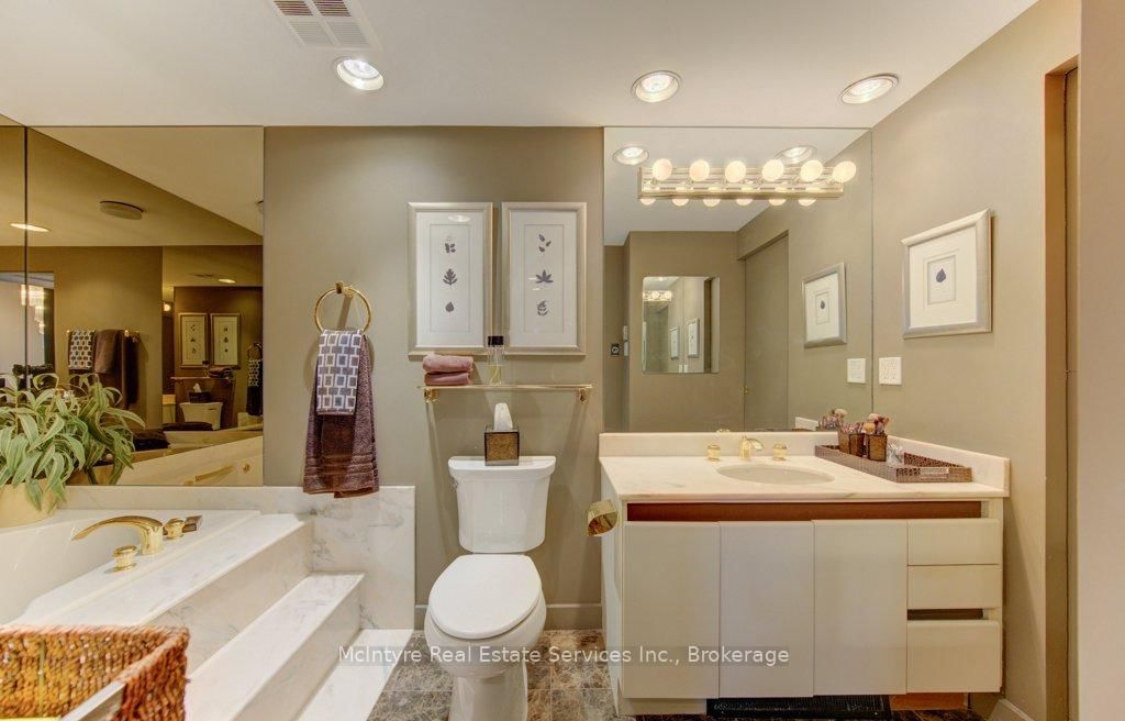 265 Westcourt Place, Unit PH9 - Photo 47